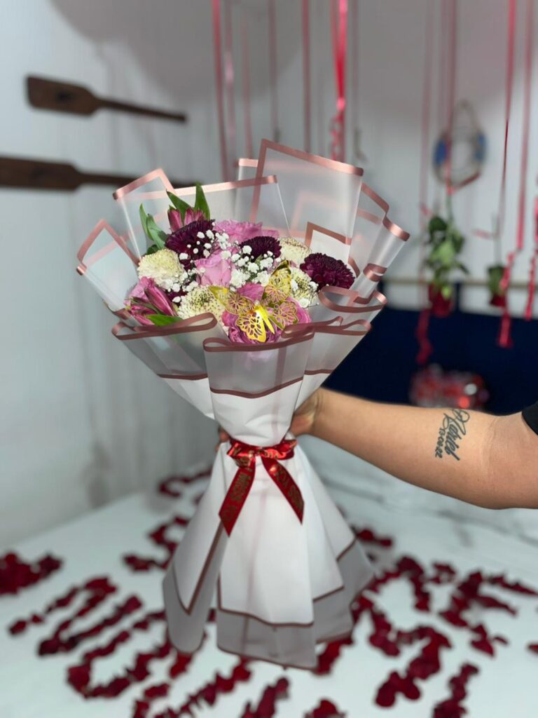 hostalhumpbackint pedernales manabí ecuador pedido de novia rosas2